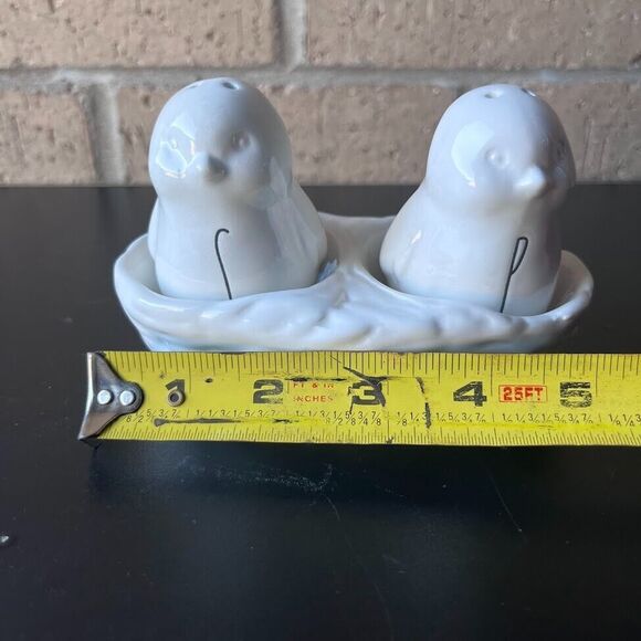 RAE DUNN Chicks in a Nest Salt Pepper Shaker Set Artisan Collection By Magenta - Picture 11 of 12